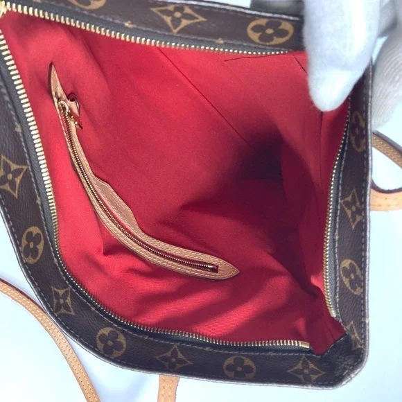 LOUIS VUITTON Brown Monogram Canvas Shoulder Bag - Picture 9 of 16